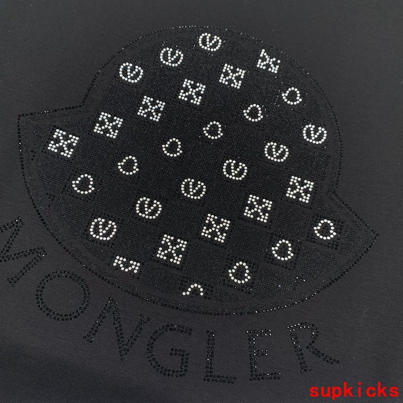 Moncler Luxury Cloth