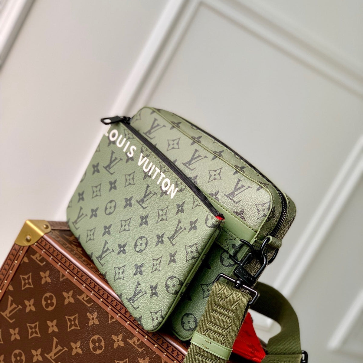 LOU TRIO MESSENGER BAG