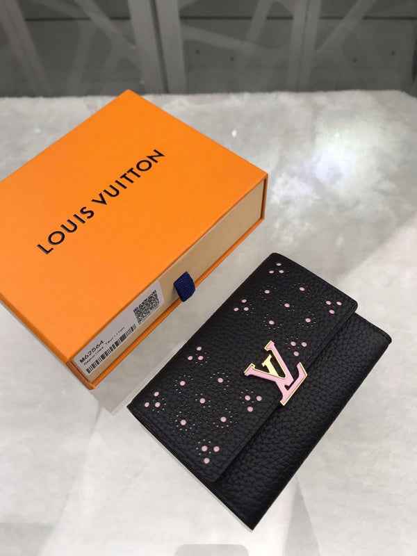 I W Fashion Lu-Vi bags - 9002