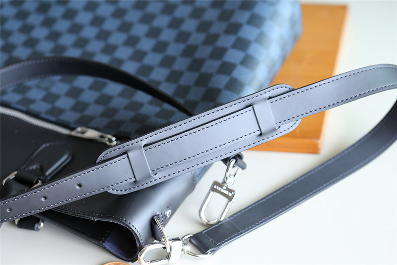 I W Fashion Lu-Vi bags - 9884