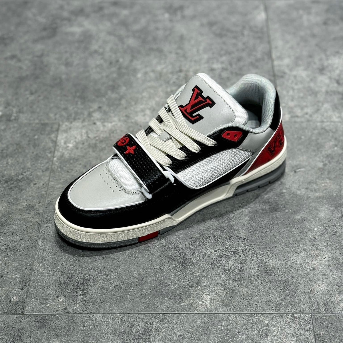 LOU TRAINERS
