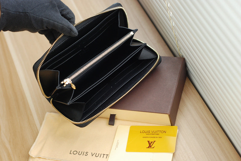 I W Fashion Lu-Vi bags - 9408