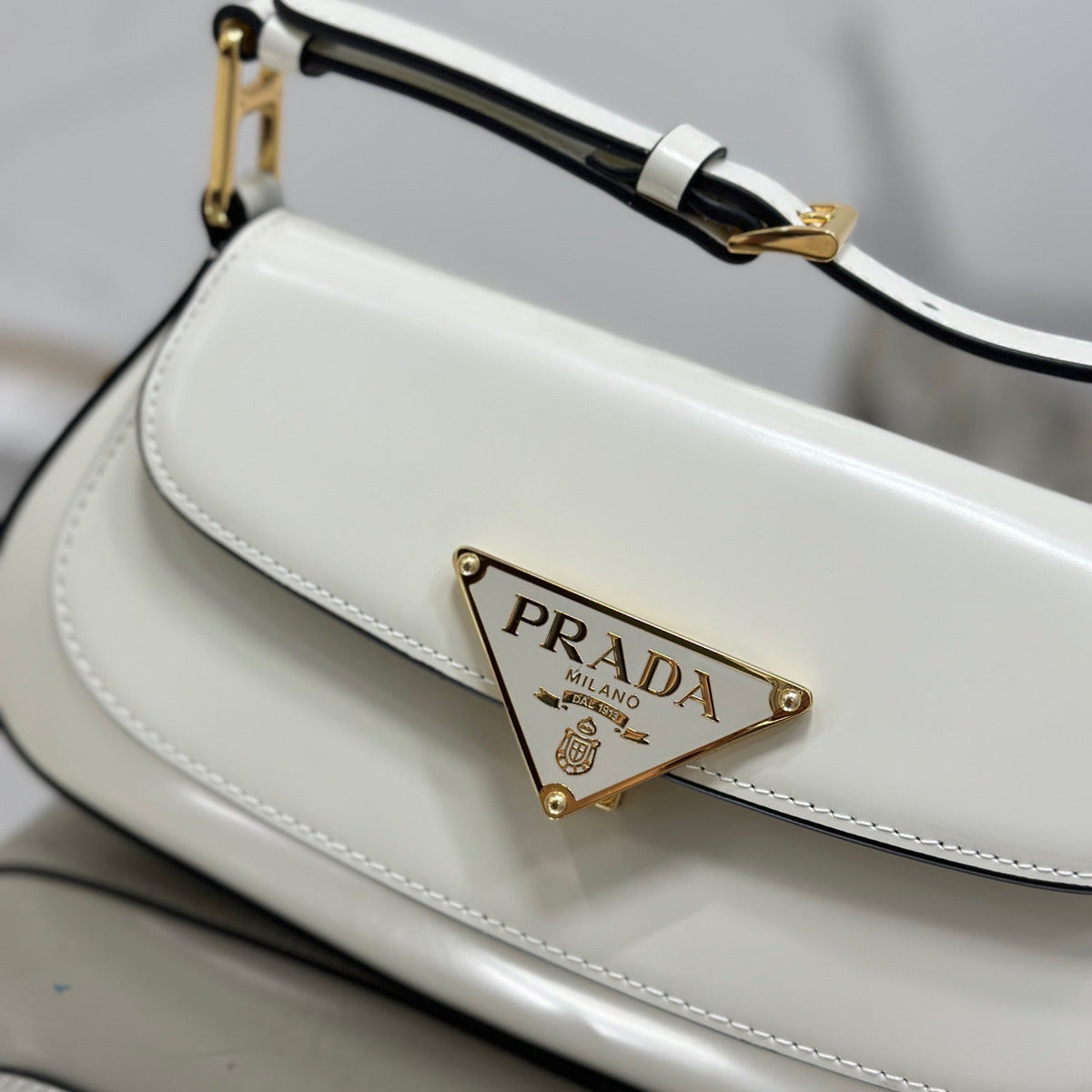 PD SHOULDER BAG