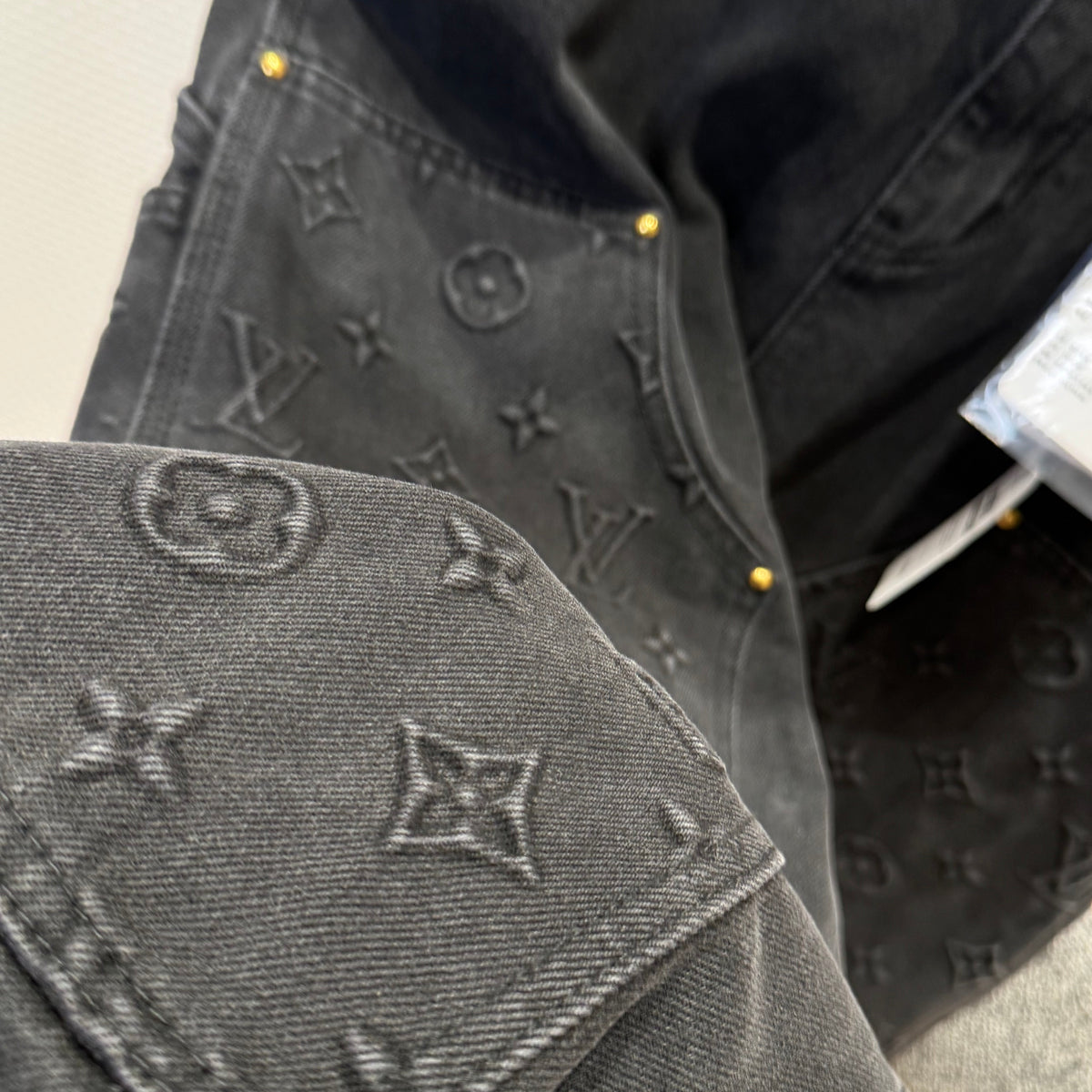 LOU JEANS