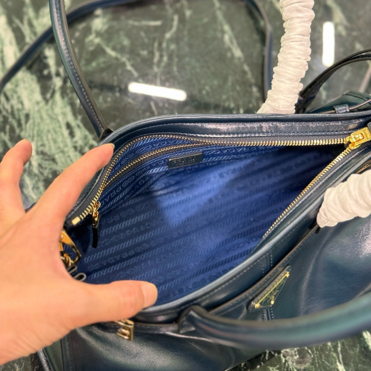 PD MEDIUM LEATHER HANDBAG