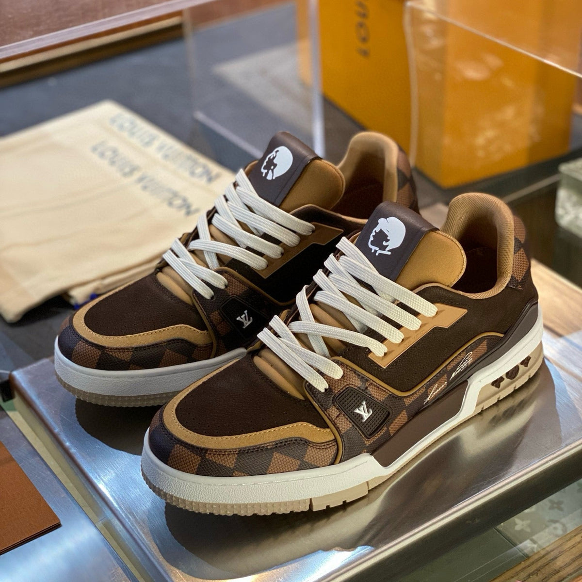 LOU TRAINERS