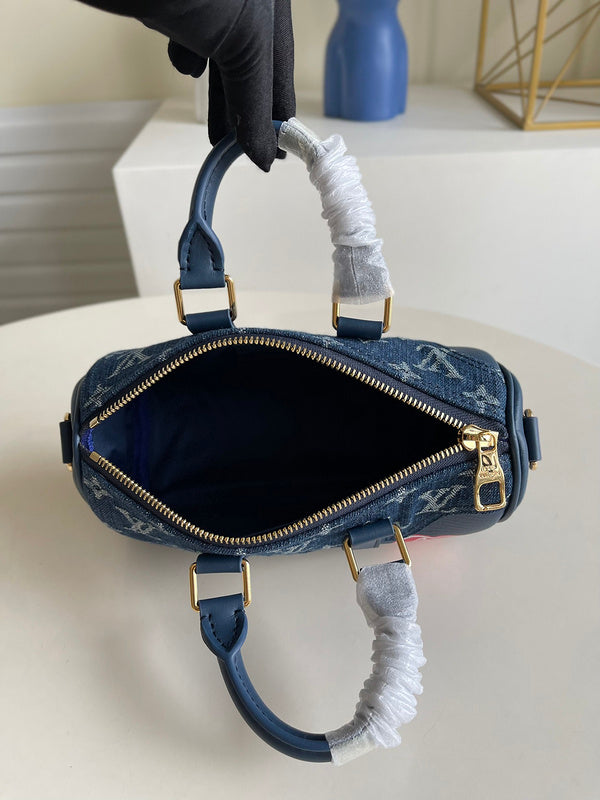 I W Fashion Lu-Vi bags - 17309