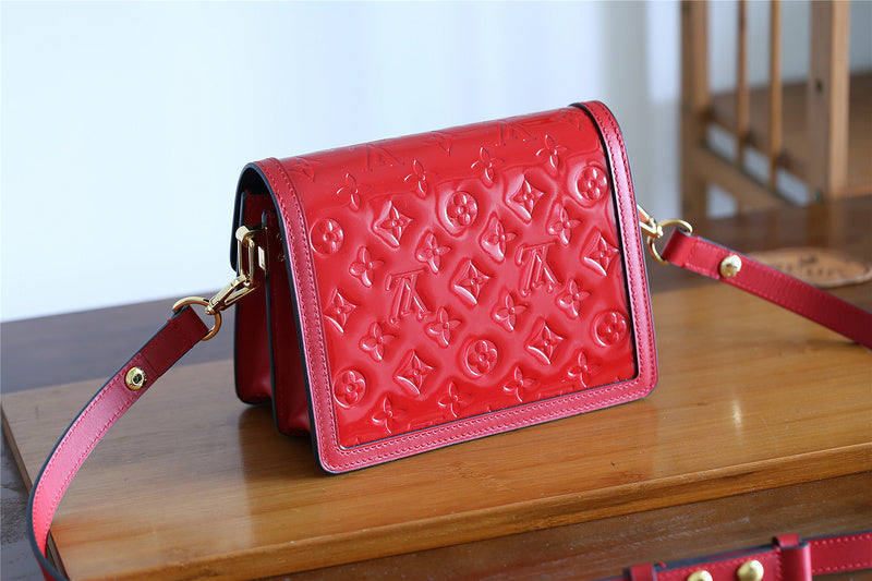 I W Fashion Lu-Vi bags - 8123
