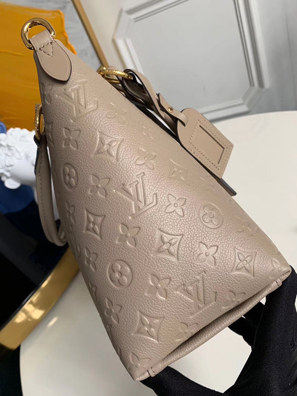 LOV2 Bags - Luxurious Bags  905