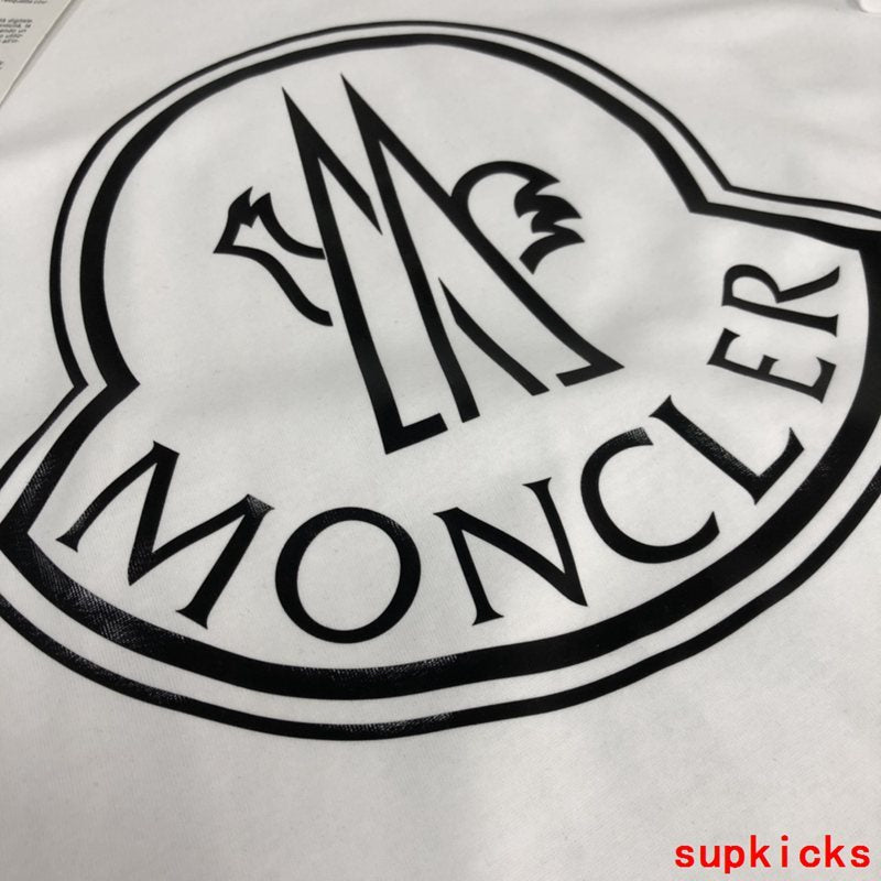 Moncler Luxury Cloth
