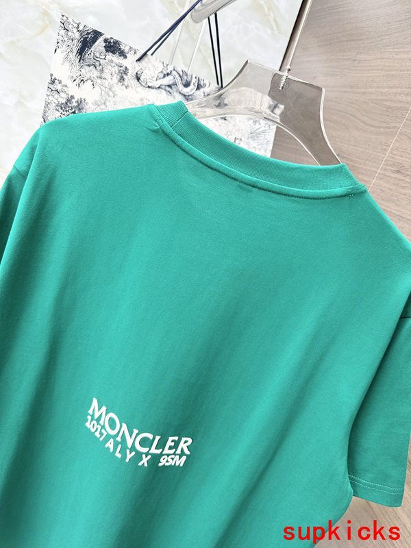 Moncler Luxury Cloth