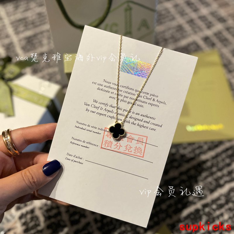 Van Cleef & Arples Jewelry