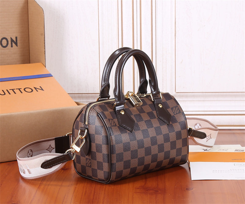 PHA - LOV Bags - 305