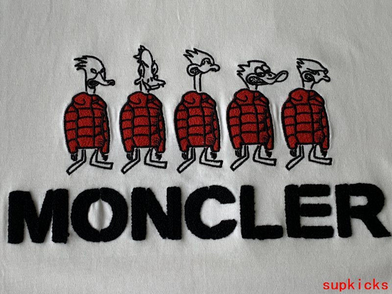 Moncler Luxury Cloth