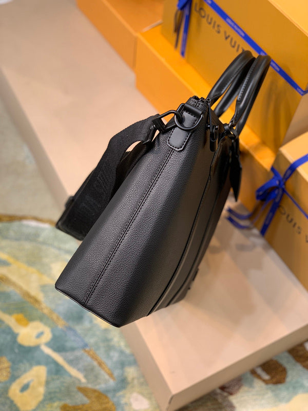 I W Fashion Lu-Vi bags - 17046