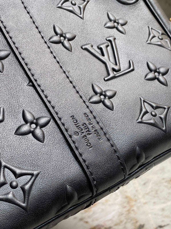 I W Fashion Lu-Vi bags - 17434