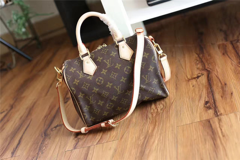 I W Fashion Lu-Vi bags - 8151