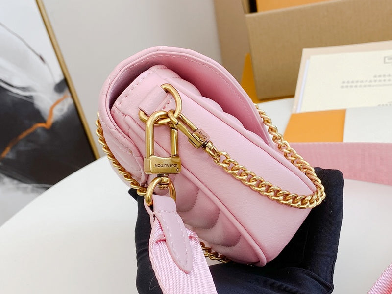 I W Fashion Lu-Vi bags - 17580