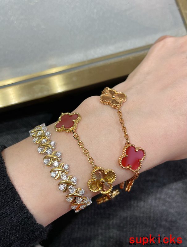 Van Cleef & Arples Jewelry