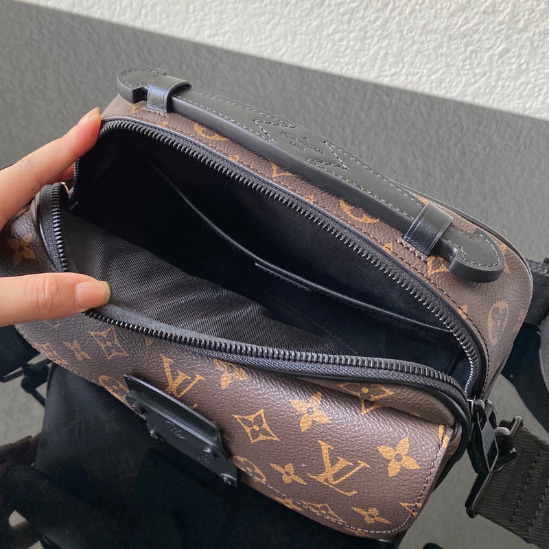 I W Fashion Lu-Vi bags - 17376
