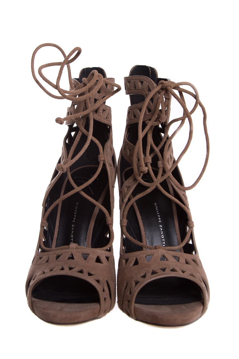 Giuseppe Zanotti Tan Heels SZ 40