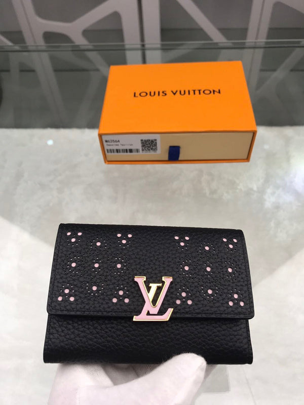 I W Fashion Lu-Vi bags - 9002