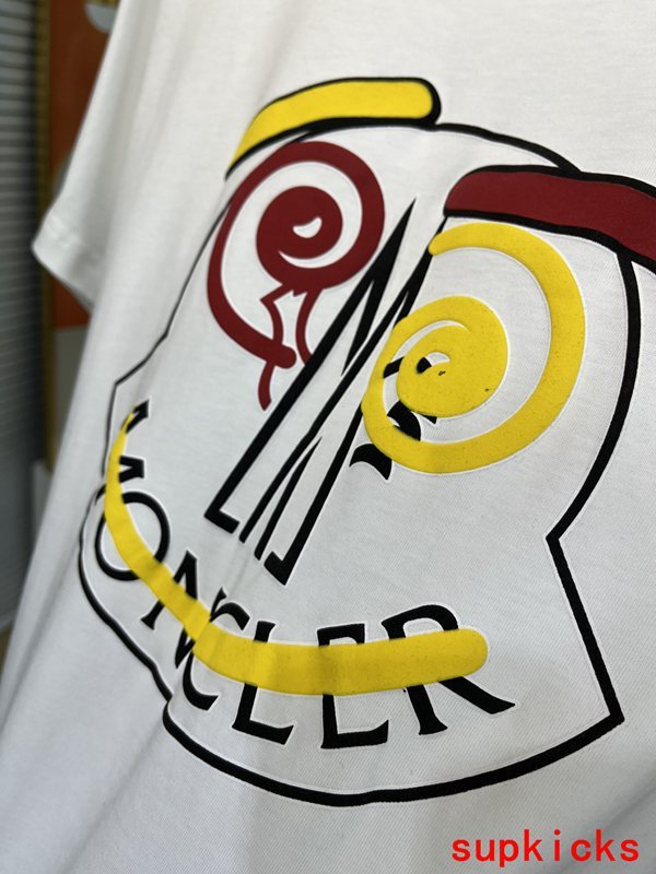 Moncler Luxury Cloth