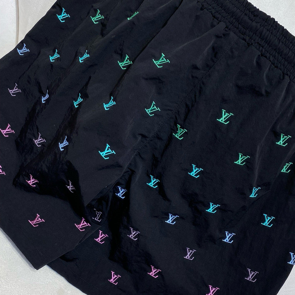LOU SHORTS