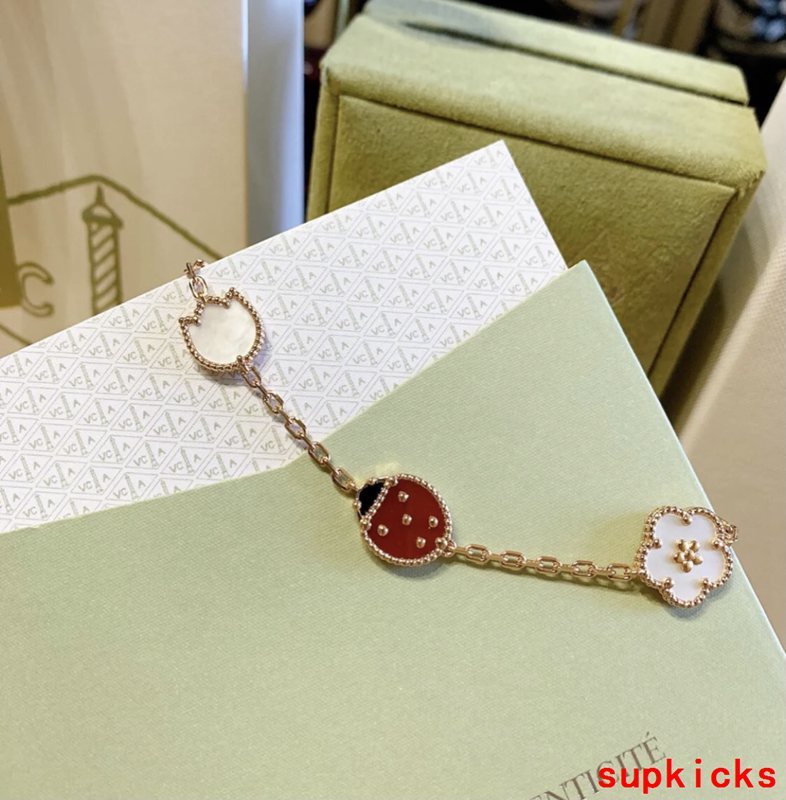Van Cleef & Arples Jewelry