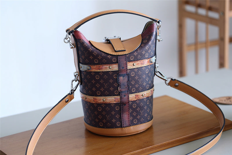 I W Fashion Lu-Vi bags - 8685