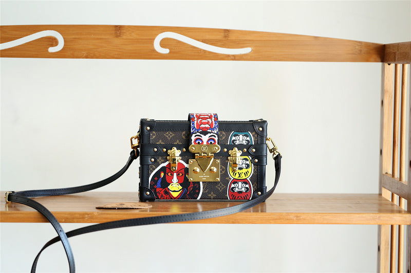 I W Fashion Lu-Vi bags - 8210