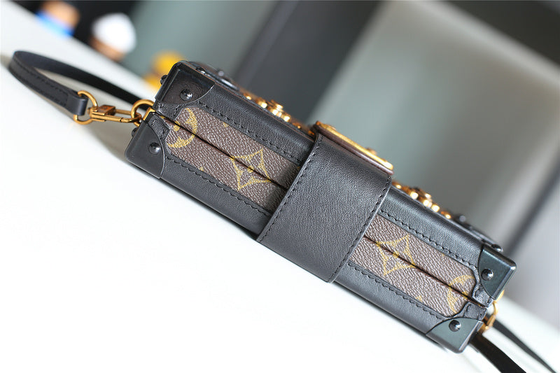 I W Fashion Lu-Vi bags - 8238