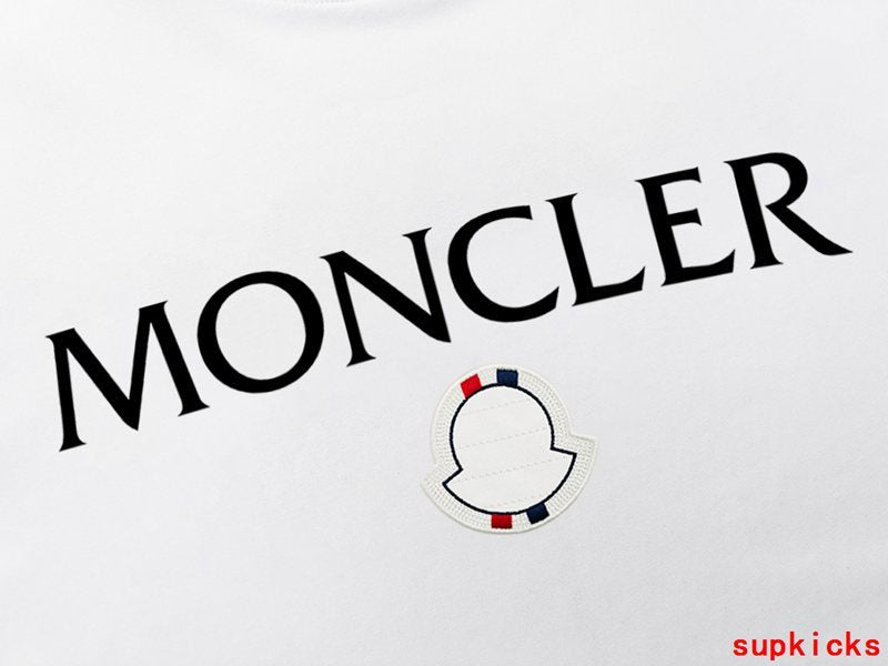 Moncler Luxury Cloth