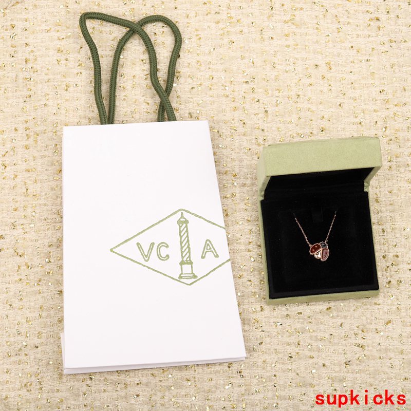 Van Cleef & Arples Jewelry
