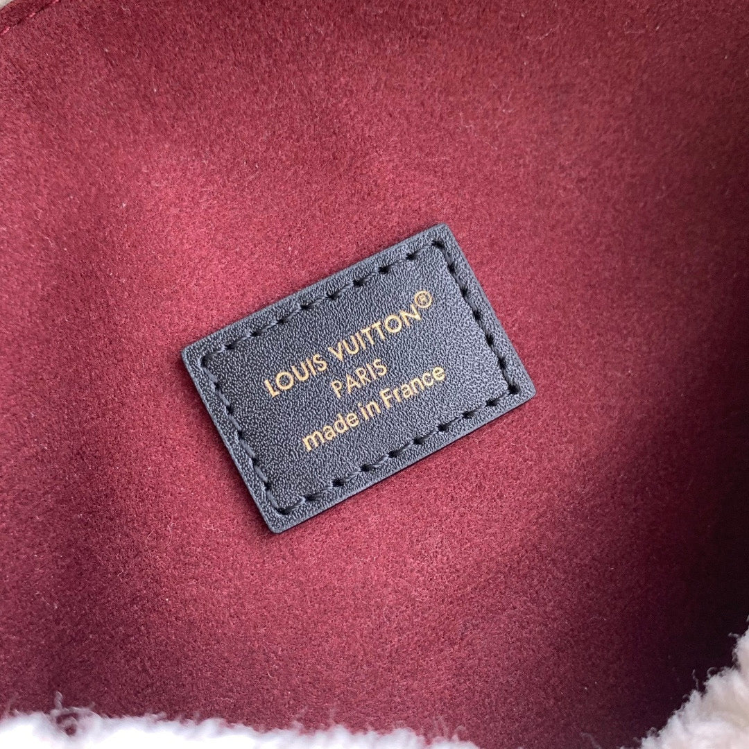 LOU POCHETTE MIA BAG