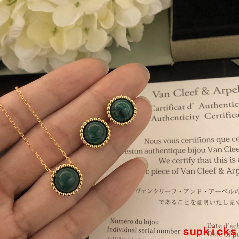 Van Cleef & Arples Jewelry
