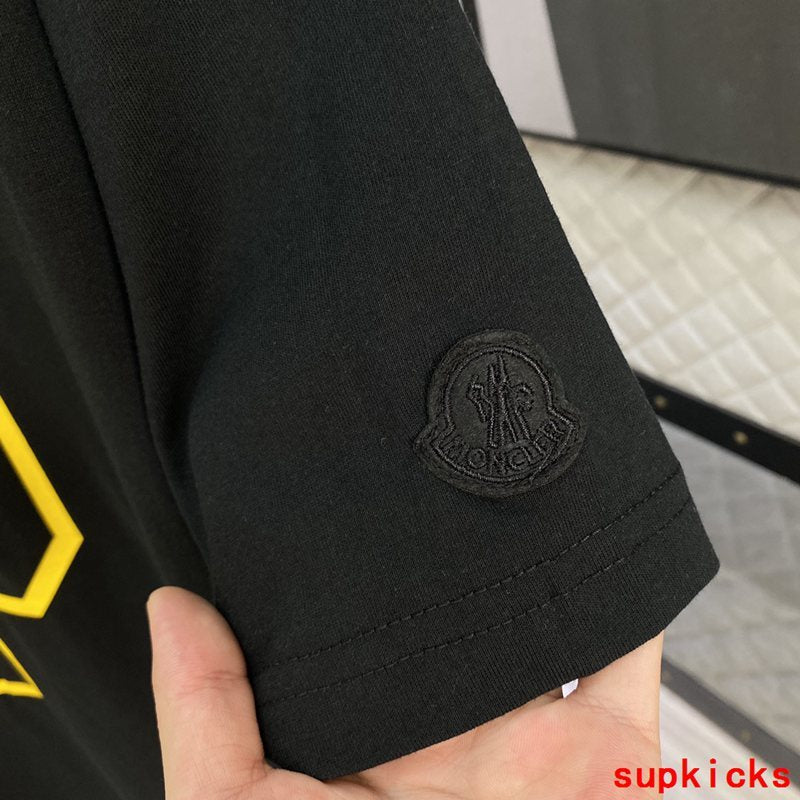 Moncler Luxury Cloth
