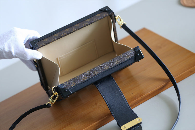 I W Fashion Lu-Vi bags - 8221
