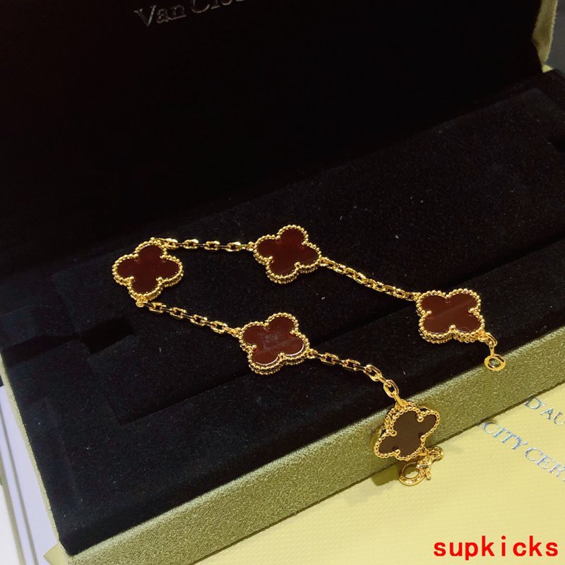 Van Cleef & Arples Jewelry