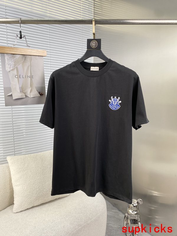 Moncler Luxury Cloth