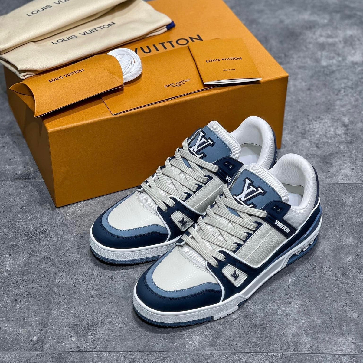 LOU TRAINERS