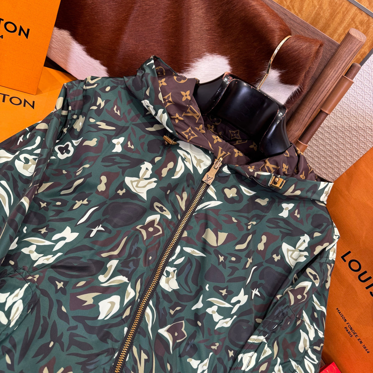 LOU JACKET