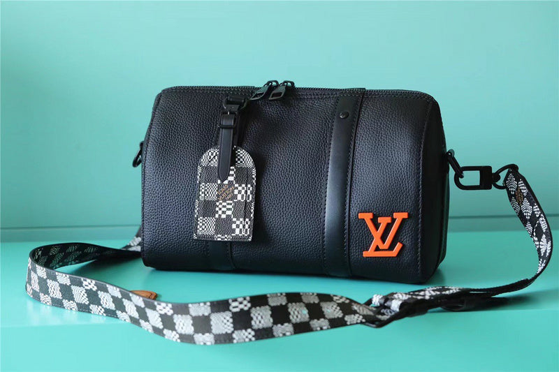 I W Fashion Lu-Vi bags - 11268