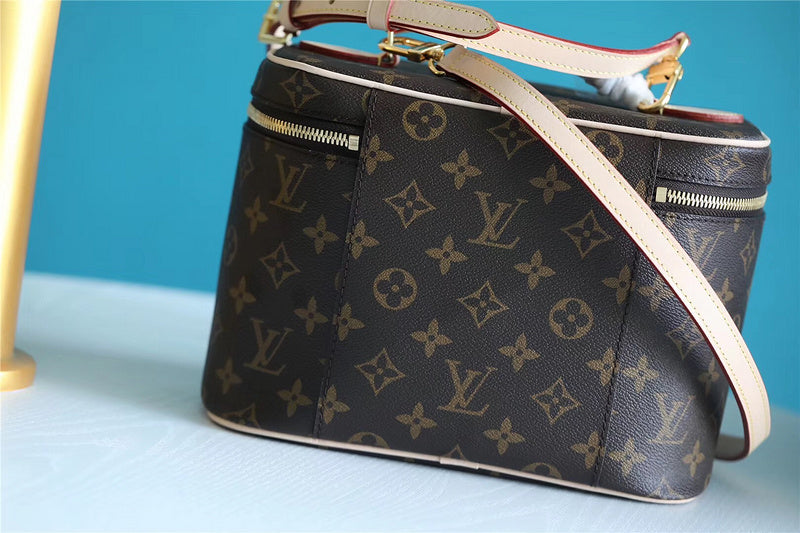 I W Fashion Lu-Vi bags - 8004