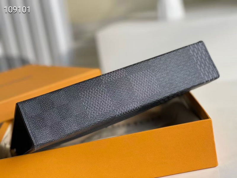 I W Fashion Lu-Vi bags - 17689
