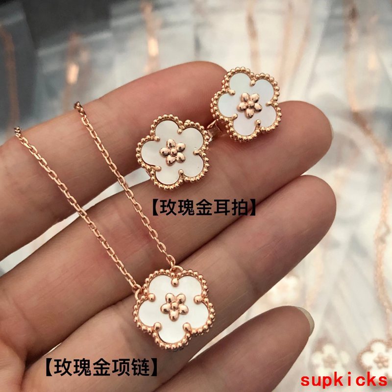 Van Cleef & Arples Jewelry