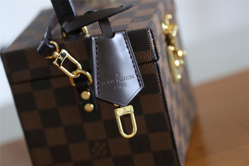 I W Fashion Lu-Vi bags - 9344
