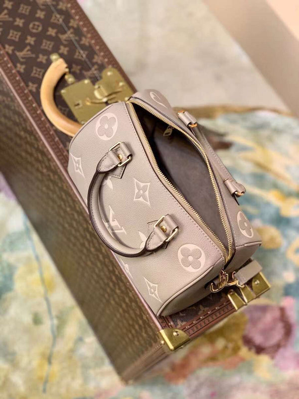 I W Fashion Lu-Vi bags - 17458
