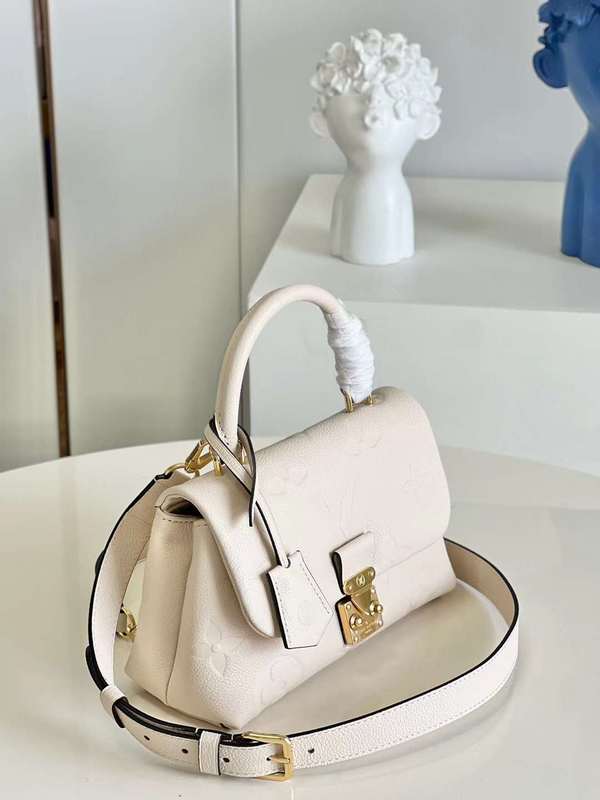 LOV2 Bags - Luxurious Bags  583
