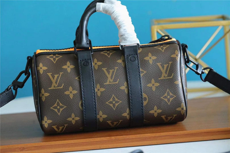 I W Fashion Lu-Vi bags - 11279